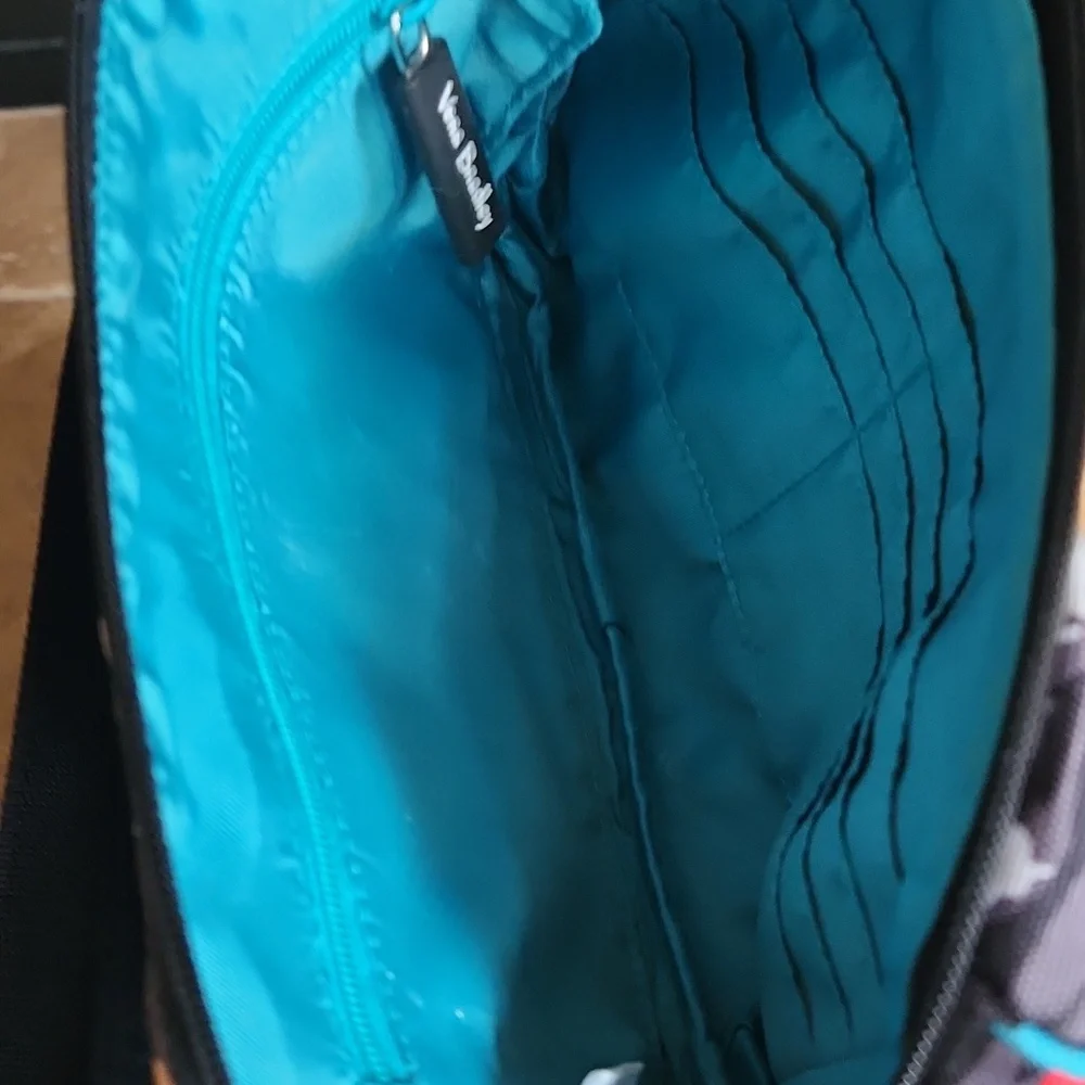 Vera Bradley Black and Red Floral Belt Bag with Ajustable Strap - Picture 5 of 7